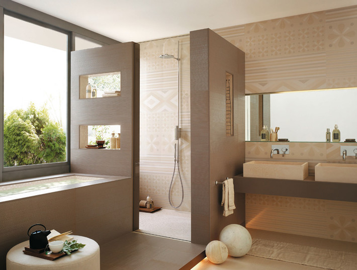 Việc xây vách ngăn nhà vệ sinh với phòng tắm là không cần thiết vì nó sẽ gây cảm giác chật chội, bí bách. Ảnh: Xayladep.