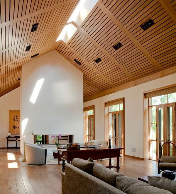 Ốp trần bằng gỗ giúp tôn vẻ đẹp sang trọng cho ngôi nhà của bạn, bất kể trường phái kiến trúc nào. Ảnh: Batdongsan.