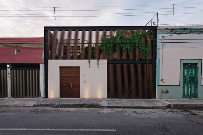 Tọa lạc tại Merida, Mexico, ngôi nhà có tên Star House được xây dựng năm 2018 với diện tích 320m2.