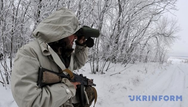 Còn theo truyền thông Nga, trong 48 giờ qua, các hoạt động đáng ngờ của Quân đội Ukraine đã bắt đầu được quan sát thấy ở Donbass? Điều này không loại trừ các hành động khiêu khích mới hoặc thậm chí là cuộc tấn công của quân đội Ukraine tại một số khu vực nhất định của mặt trận.