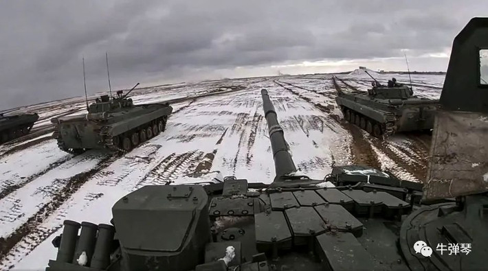 Nhìn vào những báo cáo của Quân đội Nga, Quân đội Ukraina chắc chắn đã bị đánh bại hoàn toàn; ngược lại, nếu theo báo cáo chiến đấu của Quân đội Ukraina, Quân đội Nga lẽ ra đã mất tác dụng chiến đấu từ lâu. Đây cũng là chuyện bình thường, đó là cuộc chiến thông tin giữa các bên, hay còn gọi là "tâm lý chiến".
