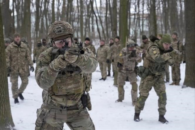 Theo các nguồn tin, các “chuyên gia quân sự đặc biệt”, mà Lầu Năm Góc có ý định cử tới Ukraine, sẽ huấn luyện quân đội Ukraine về chiến thuật du kích và chiến tranh phi đối xứng; tách biệt hoàn toàn với nhiệm vụ huấn luyện của Mỹ tại Trung tâm Yavorov.