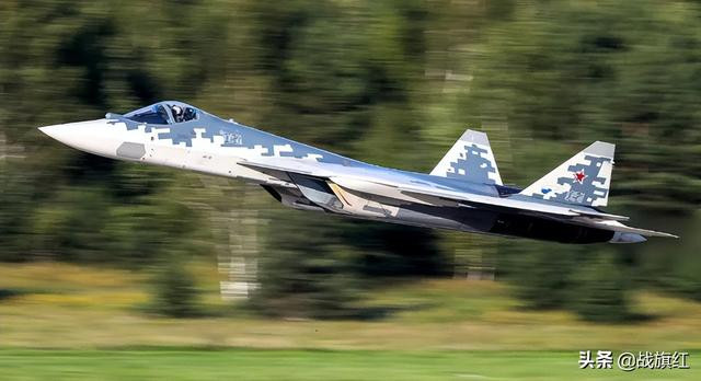 Đây thực sự là đòn cảnh báo việc hỗ trợ quân sự của NATO cho Ukraine; vì Su-57 đã cho nổ tung xe tăng mà Ba Lan mới viện trợ cho Ukraine, thì lựu pháo M777 tiếp theo và các vũ khí khác do Mỹ viện trợ cho Ukraine, cũng sẽ bị Su-57 cho nổ tung. Khả năng này là rất lớn.