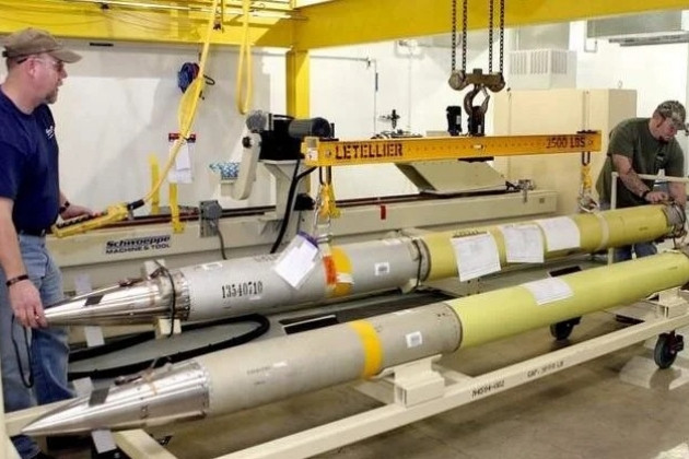Ông Linganna nói, “Ở Ukraine, các thông tin cho thấy, quân đội của họ đang sử dụng tên lửa có dẫn đường bằng quán tính và GPS (GMLRS), có mức chính xác rất cao như tên lửa M31; đe dọa cắt đứt nguồn tiếp tế cho Quân đội Nga ở Kherson".