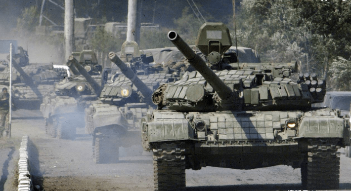 Có vẻ như chỉ huy tối cao của quân đội Ukraine, muốn tiếp tục điều động quân Nga đến Kherson; đồng thời làm suy yếu lực lượng bảo đảm hậu cần của quân đội Nga và không vội vàng cho một trận đánh quyết định. Chính quân đội Nga “thực sự háo hức” cho một trận đánh quyết định, nên vội vã chuyển quân chủ lực từ Donbass và Izyum đến Kherson.