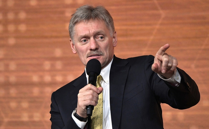 Cùng ngày, ông Peskov, người phát ngôn chính thức của Điện Kremlin, bác bỏ thông tin cho rằng, Quân đội Nga đã tấn công nhà máy Azovstal. Ông Peskov nói rằng, Tổng thống Vladimir Putin đã công khai lệnh, hủy bỏ hoạt động và "không có cuộc đột kích nào".