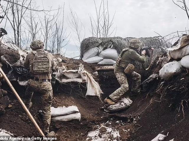 Các nhà phân tích quân sự phương Tây, những người theo dõi chặt chẽ tình hình chiến trường Ukraine hầu như hàng ngày, đều tin rằng, Quân đội Ukraine đang ở thế bất lợi trước quân Nga.
