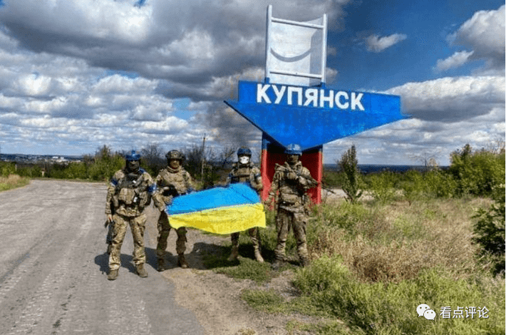 Được biết, các đơn vị của Lữ đoàn cơ giới 92 của Lực lượng vũ trang Ukraine, cũng như một lượng lớn thiết bị quân sự, đã tham gia cuộc tấn công vào Kupyansk; trong khi Không quân Ukraine đã thực hiện các vụ không kích các mục tiêu trong khu vực vào ban đêm.