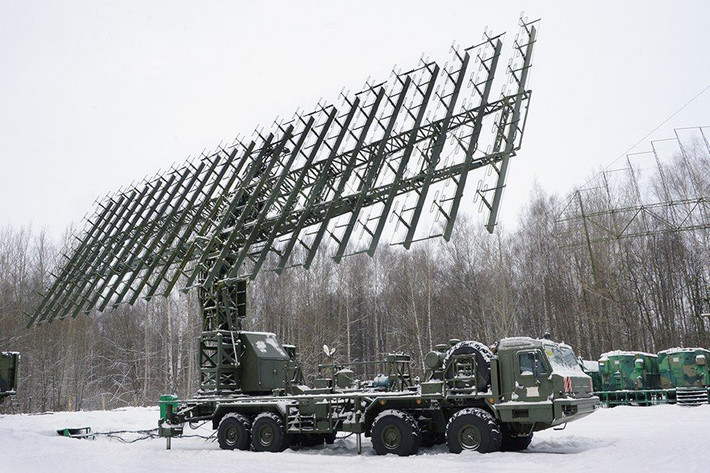 Lý do Nga đưa radar Sky-T tham gia các hoạt động quân sự đặc biệt là nó có thể ghi lại hành trình bay của máy bay tàng hình thế hệ thứ năm, đường bay của nhiều loại tên lửa khác nhau (bao gồm cả tên lửa phóng bằng pháo phản lực phóng loạt), máy bay không người lái nhỏ nhất và thậm chí bóng thám không nhỏ.