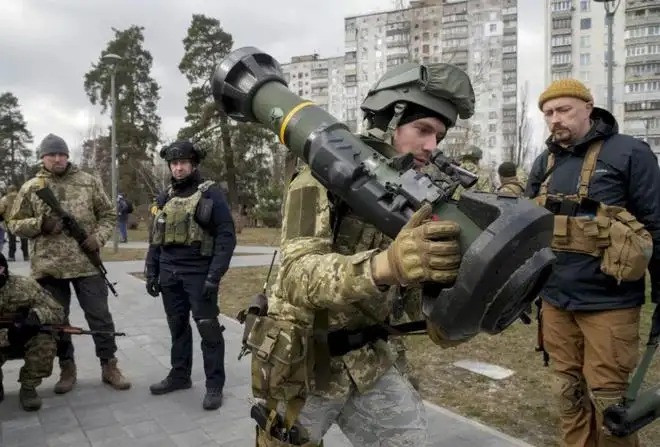 Cốt lõi của chiến thuật này của quân đội Ukraine, là tìm ra những mắt xích yếu của đối phương và tập trung lực lượng đột phá vào những khu vực như vậy.