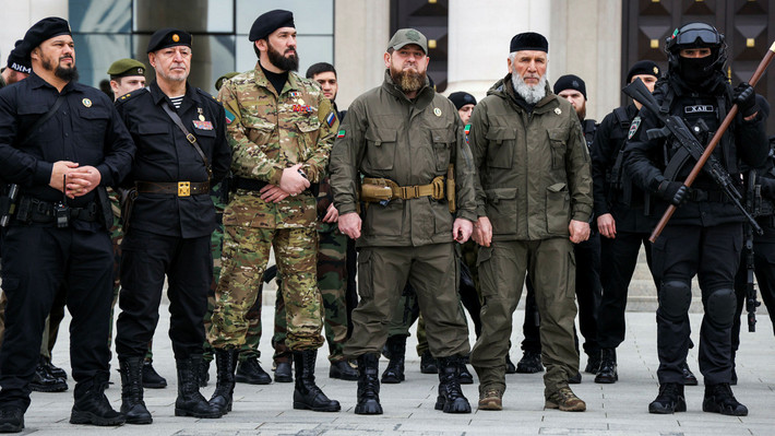 Sự kiện Kadyrov bố bị ám sát, khiến Kadyrov con, người sau này lên nắm quyền tại Chechnya, luôn quan tâm nhiều hơn đến an ninh của chính mình; và điều này đã trở thành một yếu tố quan trọng trong việc mở rộng quân sự của Chechnya.