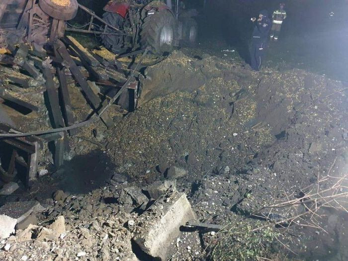Trên mạng xã hội, một số chính trị gia Ba Lan và Ukraine đã ngay lập tức kêu gọi NATO kích hoạt Điều 4 để cùng nhau duy trì an ninh cho Ba Lan, một thành viên NATO; đồng thời trừng phạt Nga vì " phóng tên lửa vào Ba Lan".