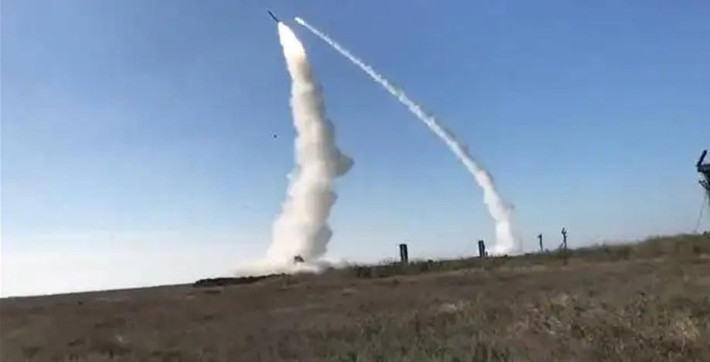 Có thể khẳng định rằng, chính tên lửa S-300 của lực lượng phòng không Ukraine đã tự gây ra sự cố do đi chệch hướng hoặc nhầm lẫn khi đánh chặn tên lửa chiến thuật hoặc tên lửa hành trình của Nga.