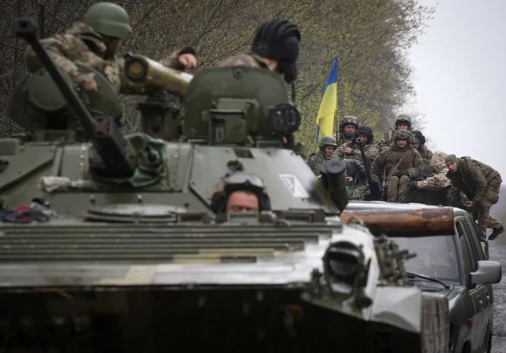 Vào đầu tháng 9, quân đội Ukraine đã phát động một đợt phản công lớn, tái tràn ngập nhiều khu vực tại Kharkov. Đồng thời, quân đội Nga cũng xác nhận đã triệt thoái khỏi một số thị trấn chiến lược.