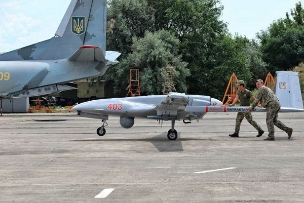 Chuyên gia của Avia.pro cho rằng: “Đúng như dự đoán trước đó, sự xuất hiện của các máy bay không người lái tấn công TB2 của Thổ Nhĩ Kỳ trong Quân đội Ukraine, đã không dẫn đến bất kỳ bước ngoặt nào”.