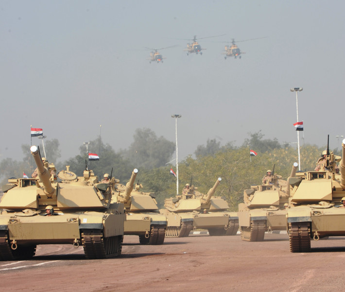 Đổi lại, Iraq phải chấp nhận một chuỗi cung ứng riêng biệt cho các bộ phận và vũ khí của Mi-28 NE và Mi 35M. Trước đó, Iraq đã mua 140 chiếc xe tăng M1 Abrams của Mỹ, nhưng nước này cần 1 số lượng nhiều hơn thế để bổ sung vào các tiểu đoàn còn thiếu của mình, một số dạng thiết kế của Nga hoặc Ukraine dường như có thể được lựa chọn.