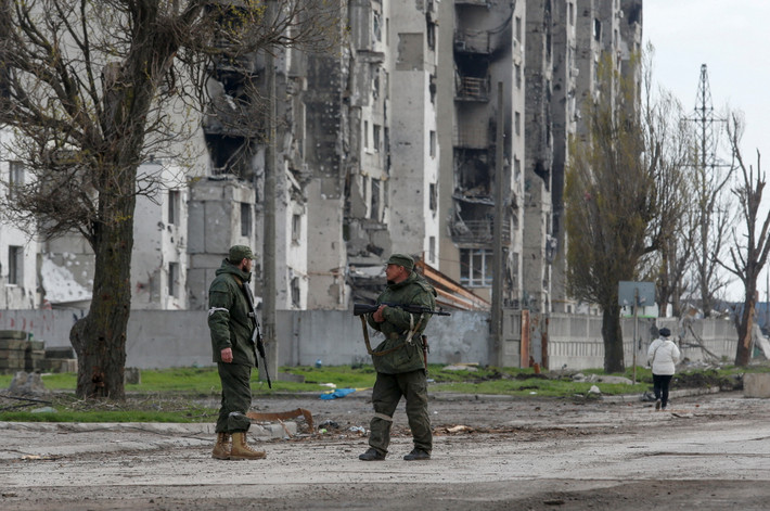 Hiện liên quân Nga đã kiểm soát hầu hết phía đông Donbass, và tuyến phòng thủ của Ukraine tiếp tục bị thu hẹp. Xét theo khả năng tác chiến của Quân đội Ukraine, Quân đội Ukraine không có đủ sức mạnh để lật ngược tình thế trong thời điểm hiện tại. Việc liên quân Nga giành quyền kiểm soát hoàn toàn khu vực Donbass như phương Tây dự đoán trong tháng 5, có thể trở thành hiện thực.