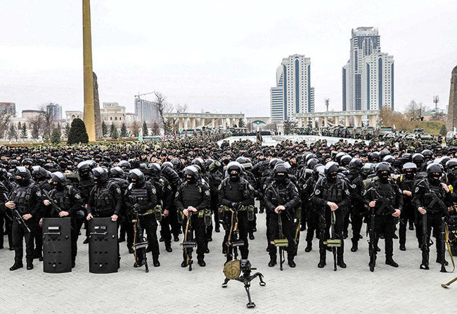 Tổng dân số của Chechnya chỉ khoảng 1,4 triệu người, để huy động được 80.000 người là điều không dễ dàng, thậm chí có thể coi đây là giới hạn của Chechnya.