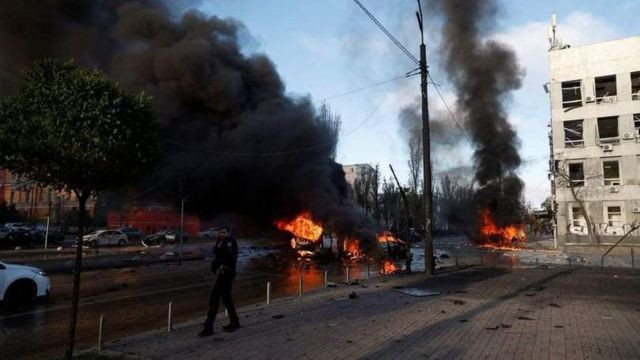 Gần đây, quân đội Nga đã tiến hành các cuộc không kích vào Ukraine, gây thiệt hại nghiêm trọng cho cơ sở hạ tầng nước này. Tổng thống Ukraine Zelensky cũng đã khẩn thiết yêu cầu Mỹ và phương Tây giúp đỡ các hệ thống phòng không hiện đại, để chống lại các cuộc tập kích của Nga.