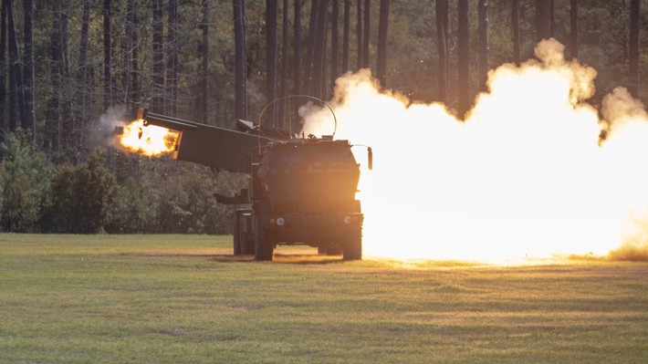 Trong trường hợp này, kể cả khi Ukraine có thêm nhiều bệ phóng tên lửa HIMARS, thì cũng không thay đổi được cục diện chiến trường. Điều duy nhất có thể chứng minh là "thuyết vũ khí" của phương Tây và "huyền thoại HIMARS" đã bị vỡ vụn trước sức mạnh của Quân đội Nga.