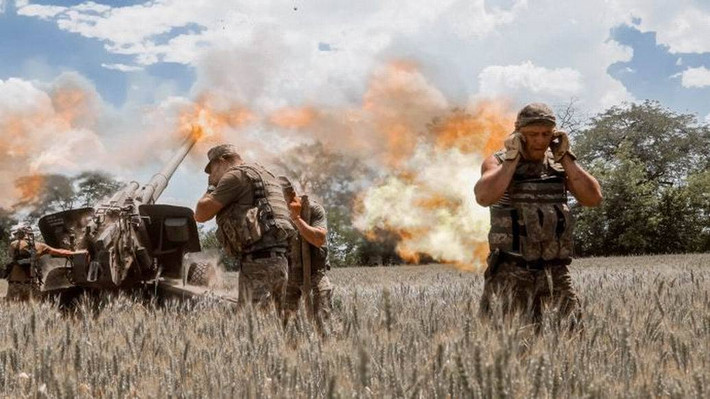 Trong khi đó thành phố Mariupol của Ukraine có diện tích tới 244 km vuông và Severo Donetsk với diện tích 42,1 km vuông. Những thành phố này có tỷ lệ nhà kiên cố cao hơn Mosul nhiều và đặc biệt là có các hầm trú ẩn kiên cố, được xây dựng từ thời Liên Xô.
