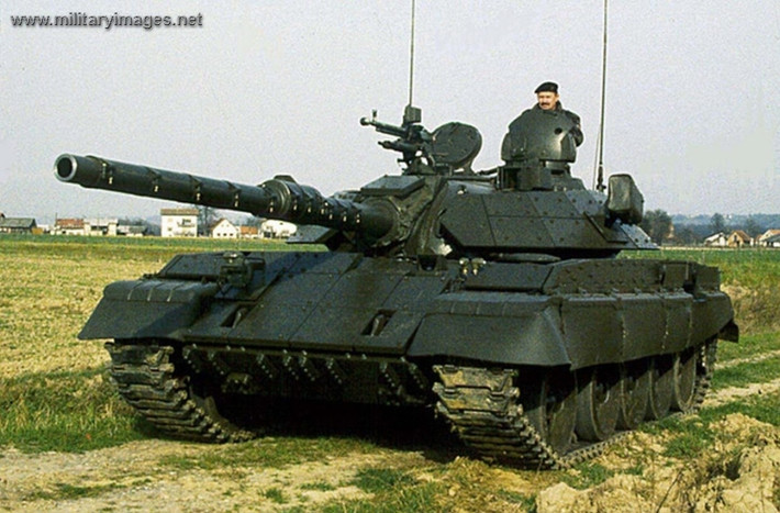 Bên cạnh đó, việc giao số xe tăng M-55 cho Ukraine, sẽ khiến Slovenia không còn xe tăng nào trong lực lượng vũ trang. Dự kiến Quân đội Slovenia sẽ không có xe tăng thay thế, khi số xe tăng M-55 này được chuyển giao và quân đội nước này chuyển sang hoạt động, mà không có xe tăng chiến đấu chủ lực.
