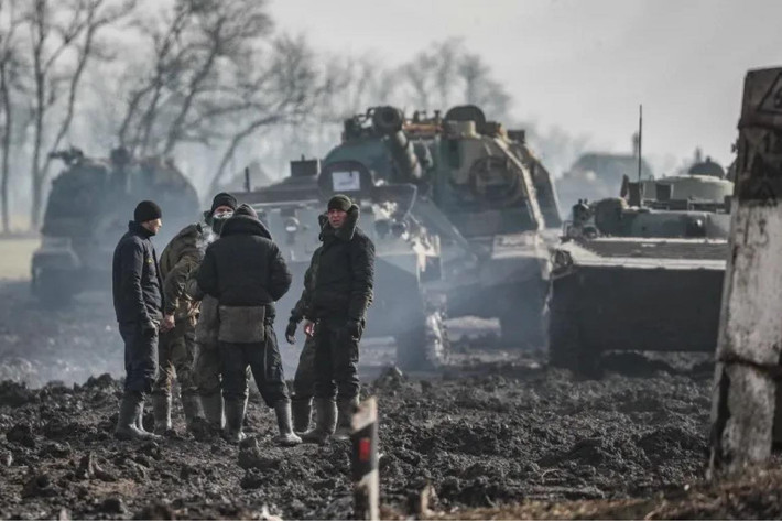 Hãng thông tấn Nhà nước Ukraine cùng ngày cũng đưa tin, Phó Tư lệnh Hải quân Ukraine, tướng Ihor Bezai đã thiệt mạng do trúng tên lửa của Nga, khi thực hiện nhiệm vụ trên trực thăng Mi-14.