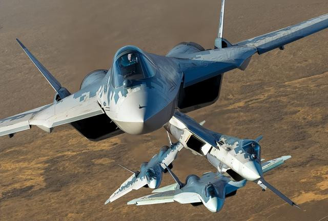 Vì vậy trong thời gian tới, rất có thể Su-57 sẽ được sản xuất và trang bị cho Không quân Nga trên quy mô lớn. Theo kế hoạch của Quân đội Nga, đến năm 2028, tổng cộng hơn 70 chiếc Su-57 sẽ được sản xuất và 3 trung đoàn không quân hiện có, sẽ được thay thế bằng Su-57; giúp cho khả năng phòng không của Quân đội Nga được nâng cao hơn nữa.