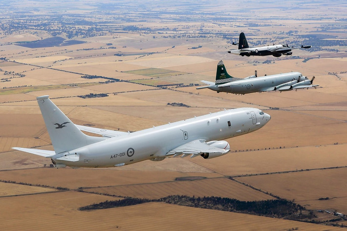 Hiện nay Hải quân Anh được trang bị 9 máy bay tuần tra chống ngầm Boeing P-8A Poseidon; tuy nhiên do sự “vô dụng” của loại máy bay này, London có thể sớm bán chúng cho các quốc gia khác.