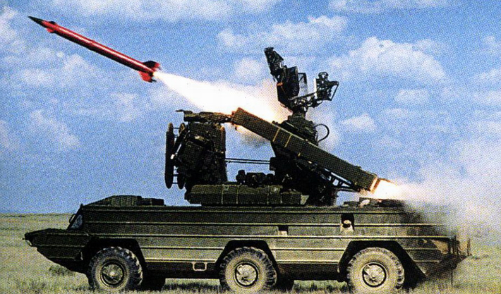 Mặc dù hệ thống phòng không tầm trung và tầm xa hiện tại của quân đội Ukraine đã phải chịu nhiều thiệt hại dưới sự tấn công liên tục của Không quân Nga, nhưng vẫn còn rất nhiều hệ thống phòng không Buk và 9K33 OSA vẫn còn “sống sót”.