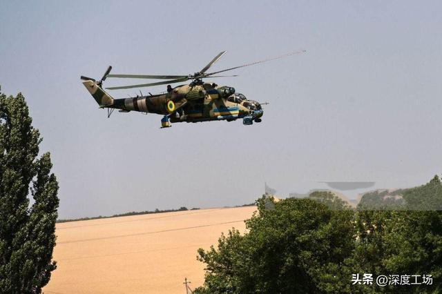 Điều đáng nói là gần đây là việc Không quân Ukraine thường xuyên xuất kích, chẳng hạn như trong trận đánh chiếm hữu ngạn sông Dnepr ngày hôm qua, Quân đội Ukraine đã điều động máy bay cường kích và trực thăng tiến hành các chiến dịch phối hợp tấn công Quân đội Nga, mà không thấy sự xuất kích của Không quân Nga.