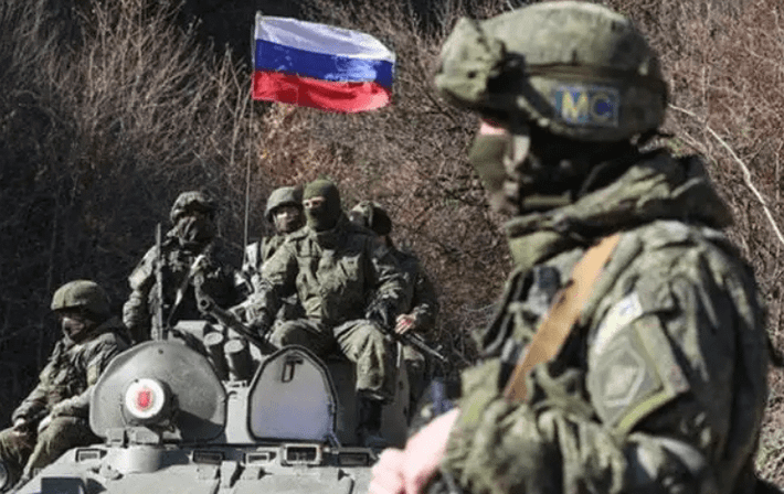 Nếu quân đội Ukraine tiếp tục tấn công vào lãnh thổ Nga (bao gồm cả khu vực 4 tỉnh, mà Nga vừa tuyên bố sát nhập qua việc “trưng cầu dân ý”), thì phía Nga có thể sẽ tràn ngập Dnipropetrovsk, Sumy và thậm chí cả khu vực lãnh thổ Ukraine ở bờ đông sông Dnepr; ông Bartosh cho biết thêm.