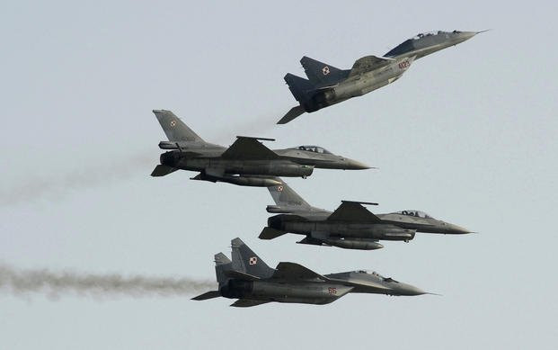 Ngay sau khi Nga thực hiện chiến dịch quân sự ở Ukraine, Giám đốc an ninh Liên minh châu Âu Josep Borrell cho biết, các nước NATO đang sử dụng máy bay chiến đấu của Liên Xô đã đồng ý chuyển giao các máy bay chiến đấu này cho các phi công Ukraine.