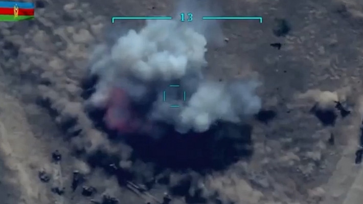 UAV TB2 đã được sử dụng thành công ở chiến trường Syria, Libya và đặc biệt là tại Nagorno-Karabakh, để thực hiện các cuộc tấn công chính xác, gây cho đối phương những tổn thất nặng nề và khi đó, UAV TB2 được truyền thông phương Tây “bốc” lên tận mây xanh.