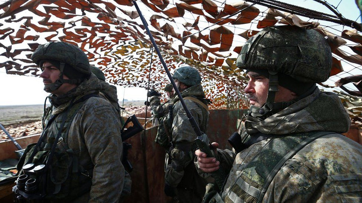 Theo các nguồn tin phương Tây, hiện nay quân số của phía Ukraine tại Donbass là 120 nghìn người. Nhưng theo các nhà phân tích phương Tây, do chiến tuyến khá dài, cần phải tăng cường sự hiện diện của quân đội Ukraine ở một số khu vực nhất định và phía Ukraine tiếp bổ sung lực lượng.