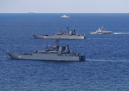 Ngày 24/1, Văn phòng Báo chí Quân khu phía Tây của Nga ra thông báo rằng, 20 tàu của Hạm đội Baltic và các tàu phụ trợ đã nhổ neo rời cảng và lên đường đến vùng biển được chỉ định của Biển Baltic để tập trận. Trong cuộc tập trận sẽ thực hành các hoạt động chống ngầm, phòng không và quét mìn.