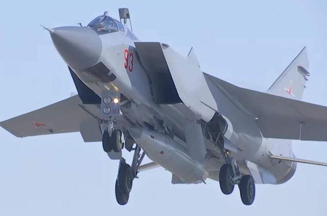 Tên lửa siêu thanh Dagger của Nga có khả năng tiêu diệt mục tiêu ở khoảng cách trên 2.000 km. Đồng thời, cho đến nay, không có hệ thống phòng thủ tên lửa hiệu quả nào có thể đánh chặn các loại vũ khí này.