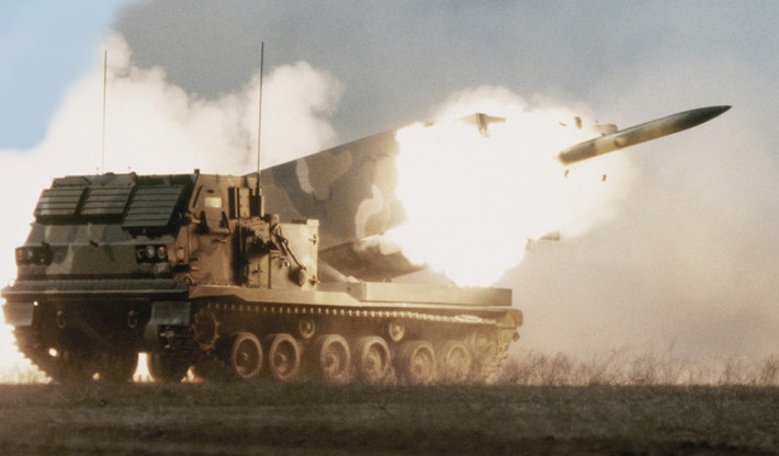 "Như tôi đã chỉ ra vào đầu tháng 4, lợi ích của HIMARS đối với hệ thống phòng thủ của Ukraine luôn thể hiện rõ. Tuy nhiên, vào thời điểm đó, các hệ thống này không được cung cấp cho Ukraine - không phải để tránh làm Nga tức giận, mà vì Mỹ không có phiên bản phù hợp”, Cố vấn An ninh Quốc gia Jake Sullivan cho biết.