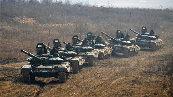 Hơn nữa, nguồn cung cấp xe tăng T-72, T-80 của Quân đội Nga còn nguồn trong kho dự trữ rất lớn. Bên cạnh đó, số thợ kỹ thuật và lính tăng Nga hiện nay, không được đào tạo về khai thác loại xe tăng như T-62.