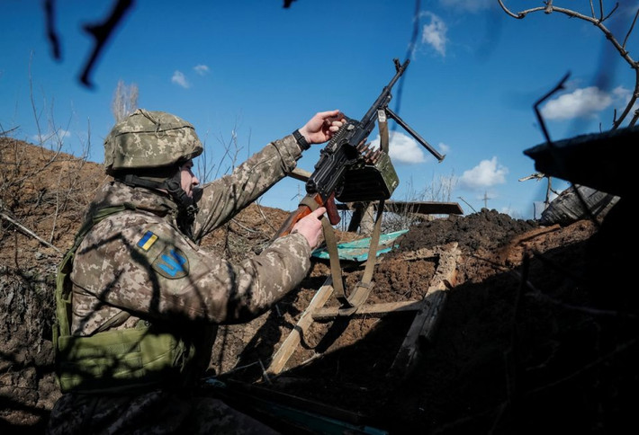 Với việc để mất thị trấn chiến lược Popasnaya, đã làm suy yếu tuyến phòng thủ Donbass, buộc Quân đội Ukraine bắt đầu phải chiến đấu rút lui, để bảo toàn lực lượng và tiếp tục thiết lập các tuyến phòng ngự phía sau, để ngăn đà tiến của quân Nga.