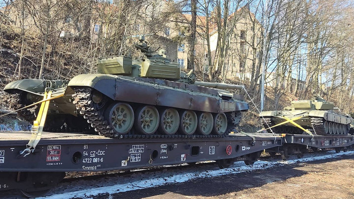 Theo báo chí đưa tin, lô 30 xe tăng T-72 đầu tiên đã rời Cộng hòa Séc đến Ukraine vào ngày 5/4. Tuy nhiên, điều này sẽ không ảnh hưởng gì đến kết quả của cuộc chiến, và Kyiv cần ít nhất gấp 100 lần con số đó.