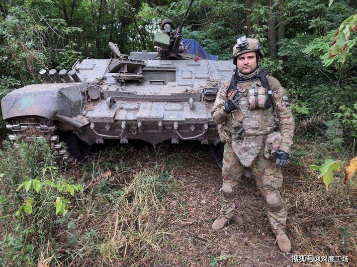 Ông Alexei Arestovich, cố vấn của Chánh văn phòng Tổng thống Ukraine nói: "Tôi đặc biệt muốn hạ gục Quân đội Nga trong cái nồi hầm này, nhưng nếu binh lính Nga buông vũ khí đầu hàng, mọi thứ sẽ dễ dàng hơn. Tóm lại, họ nên hiểu rằng đầu hàng là lối thoát duy nhất”.