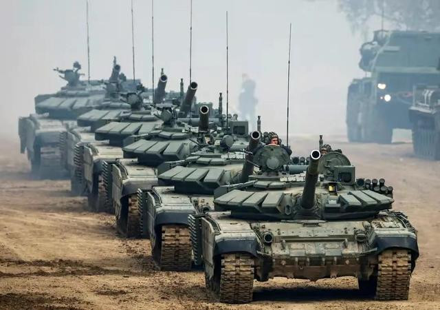 Vào cuối năm ngoái, cơ quan tình báo của các nước phương Tây do Mỹ đứng đầu, đã bắt đầu liên tục nhắc nhở Ukraine rằng, Quân đội Nga đã tập kết một số lượng lớn quân ở vùng Donbas, sẵn sàng cho chiến dịch quân sự tại Ukraine.