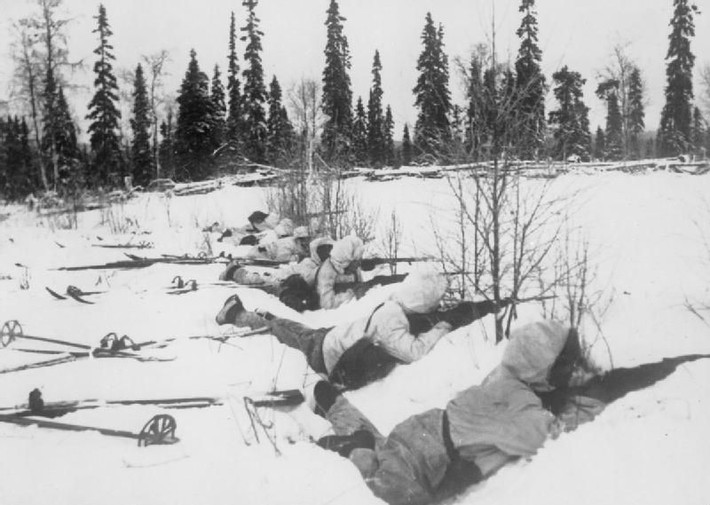 Vậy chuyện gì đã xảy ra vào tháng 11 và tháng 12/1941, khi phát xít Đức tấn công thủ đô Moscow của Liên Xô? Cũng như năm 1812, mùa đông năm 1941 đến muộn.