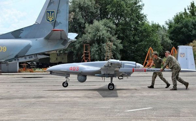 Phát biểu trước báo giới, Thứ trưởng Kiran cho biết: “UAV TB2 là sản phẩm của một công ty tư nhân. Ukraine cũng muốn mua sản phẩm này từ công ty của chúng tôi và một thỏa thuận chắc chắn đã được ký kết giữa họ.