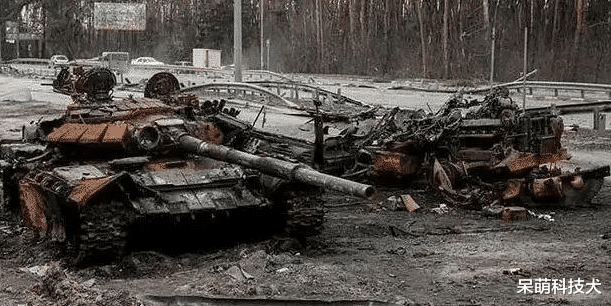Ngoài các hướng tấn công chính là Donetsk và Luhansk, giao tranh gần khu vực Kharkov cũng diễn ra ngày càng khốc liệt. Có thể thấy điều này qua kết quả chiến thắng Kharkov, được công bố trong báo cáo chiến đấu mới nhất của Bộ Quốc phòng Nga. Ông Boldenkov nói thêm rằng, ở phần còn lại của chiến trường diễn ra tương đối yên ả, sau nỗ lực của Ukraine chiếm lại Đảo Rắn thất bại.