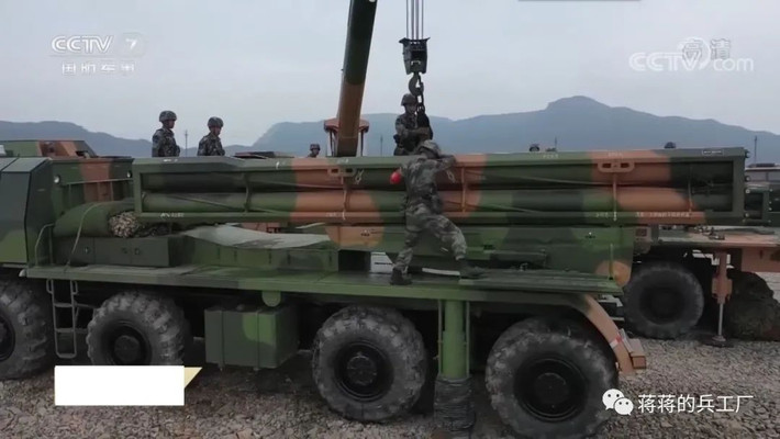Những loại MRLS lớn của Trung Quốc với thiết kế modul như MRLS M270 của Mỹ, đều có thể nhanh chóng nạp đạn và phóng đạn trở lại, giúp tăng đáng kể mật độ hỏa lực và tầm bắn của nó cũng thuộc loại rất xa, nhưng mức độ chính xác rất kém (kể cả loại đạn có điều khiển).