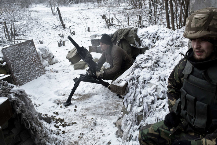 Được biết, Quân đội Ukraine đã tấn công Donetsk trong hai giờ; theo nguồn tin của DPR, ngoài vũ khí cỡ nhỏ, Quân đội Ukraine còn sử dụng pháo hạng nặng, súng cối và súng phóng lựu tự động.