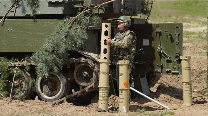 Sau khi được Na Uy viện trợ pháo tự hành M109A3, một quan chức cấp cao của Bộ Tổng tham mưu Ukraine đã khen ngợi tính năng kỹ chiến thuật của loại pháo này; thậm chí còn so sánh nó với pháo tự hành do Liên Xô sản xuất và cho rằng, tính năng của loại pháo này, vượt xa những loại pháo mà Quân đội Ukraine đang sở hữu.