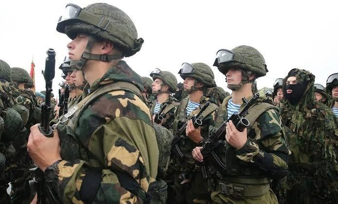 Theo thông tin từ trang Telegram "Military Chronicle", Ukraine đã lên kế hoạch sử dụng pháo tự hành PzH-2000 và radar trinh sát pháo binh AN/TPQ-36 ở hướng Kherson. Tuy nhiên các cuộc tấn công bằng máy bay chiến đấu và pháo binh của Nga đã khiến khoảng 70% số pháo này của Đức bị phá hủy hoặc bị vô hiệu hóa.